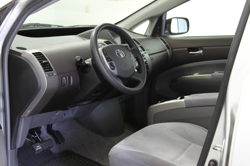 PRIUS-16